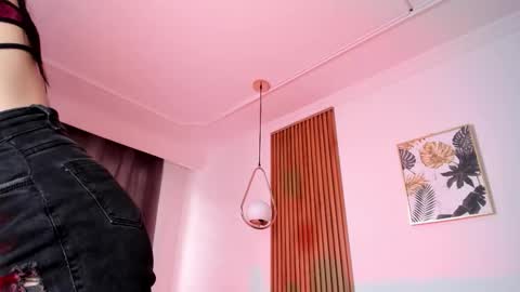 Snapshot of nicolwhite chatting on October 17, 2025, 11:46 am Nicol online show from October 17, 2025, 11:46 am