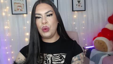 Snapshot of nicoobaby chatting on February 17, 2025, 11:42 pm nicoobaby online show from February 17, 2025, 11:42 pm