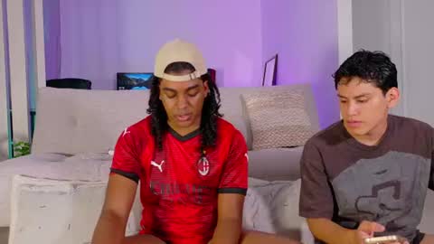 Nico y Mark online show from July 16, 2026, 5:13 am