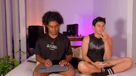 Nico y Mark online show from July 27, 2026, 10:33 am