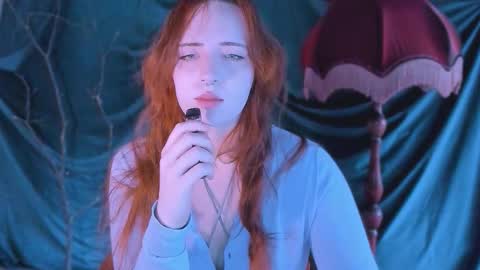 Snapshot of night_liliths chatting on October 5, 2025, 7:17 am Lilitht online show from October 5, 2025, 7:17 am