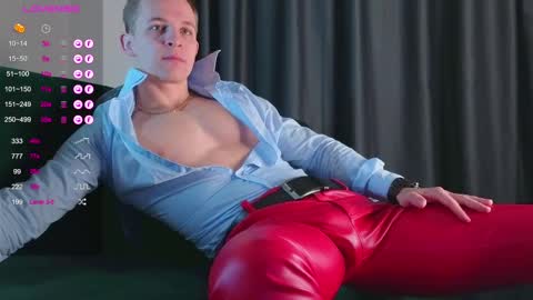 Snapshot of night_wwwolf chatting on February 23, 2025, 4:13 pm Jameson online show from February 23, 2025, 4:13 pm