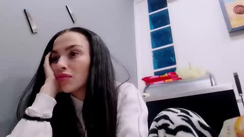 SIENNA online show from February 9, 2026, 9:08 pm