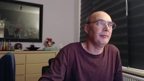 Snapshot of nightkeeper63 chatting on September 28, 2025, 12:05 am nightkeeper63 online show from September 28, 2025, 12:05 am