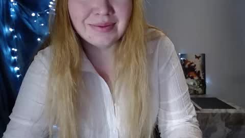 nightlaura online show from December 26, 2024, 10:52 pm