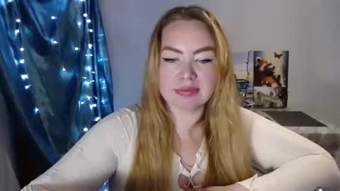 nightlaura online show from December 27, 2024, 10:05 pm