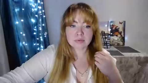 nightlaura online show from January 5, 2025, 4:38 pm