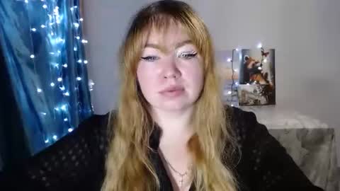 nightlaura online show from January 12, 2025, 9:51 pm
