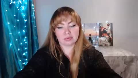 nightlaura online show from January 14, 2025, 10:34 pm