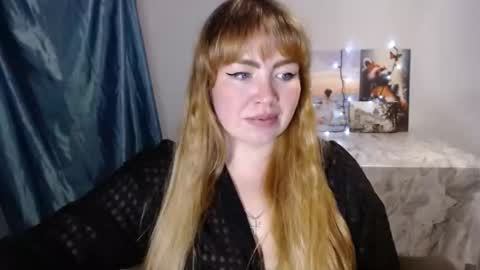 nightlaura online show from January 17, 2025, 1:57 am