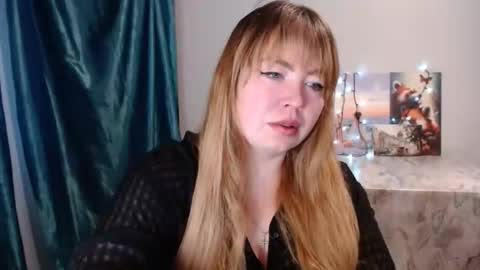 nightlaura online show from January 26, 2025, 4:41 am