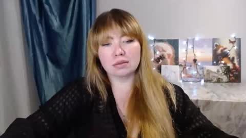 nightlaura online show from January 28, 2025, 7:32 pm