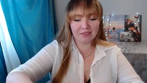 nightlaura online show from February 5, 2025, 7:50 am