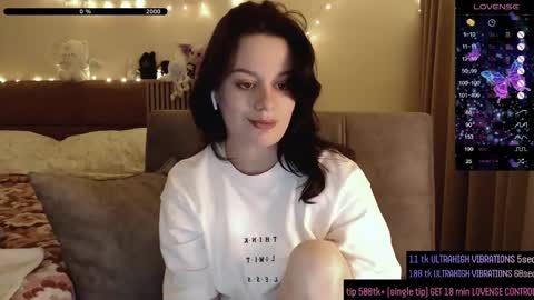  Darcy online show from December 21, 2025, 9:33 pm