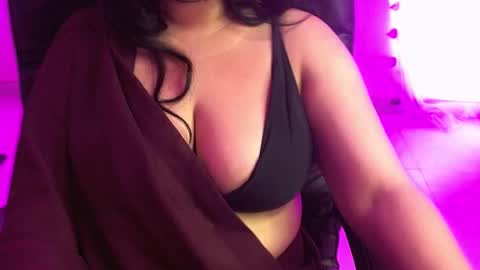 nightqueen107446 online show from February 28, 2026, 5:30 am