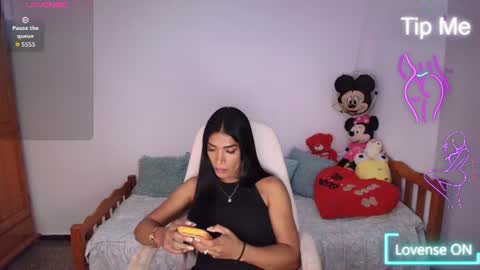 Snapshot of niickylovee chatting on June 22, 2026, 4:31 am Nicolle Bustamante online show from June 22, 2026, 4:31 am
