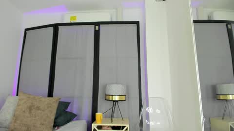 Niicole online show from May 9, 2026, 8:03 pm