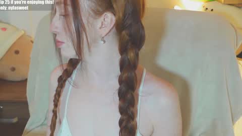 Snapshot of niilaa chatting on September 29, 2025, 7:40 pm of Nylasweet online show from September 29, 2025, 7:40 pm