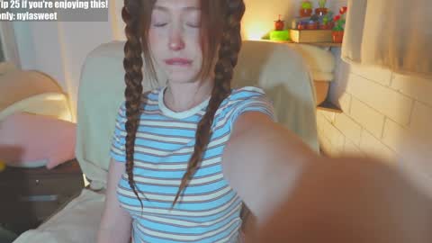 Snapshot of niilaa chatting on October 10, 2025, 4:00 am of Nylasweet online show from October 10, 2025, 4:00 am