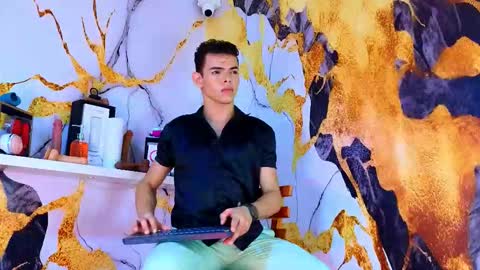 Snapshot of nijinsky_dancer chatting on September 22, 2025, 11:01 am Nijinsky online show from September 22, 2025, 11:01 am