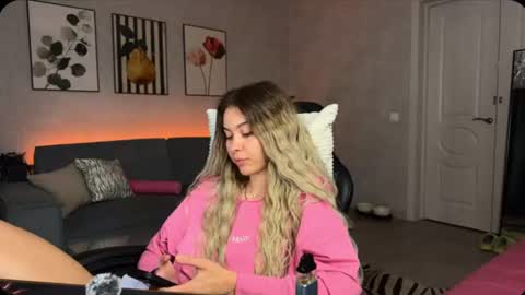 Snapshot of nika_lodge_official chatting on July 11, 2026, 6:54 pm Russian sweet baby online show from July 11, 2026, 6:54 pm