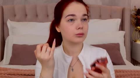 Nika online show from November 17, 2025, 2:39 am