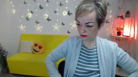 Nika online show from May 8, 2026, 5:02 am