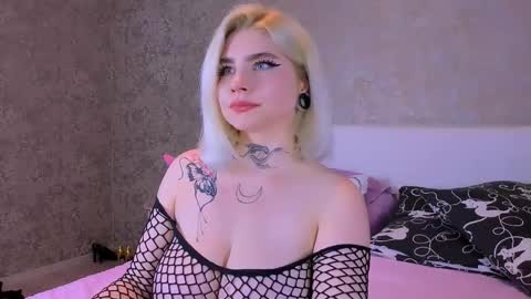 nikarocks online show from September 10, 2025, 10:10 pm