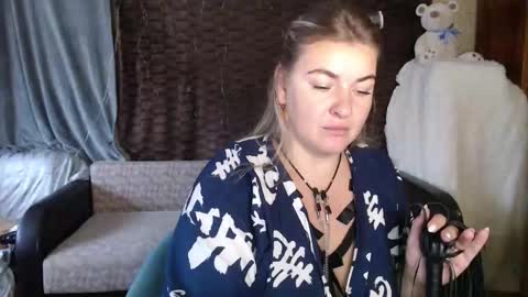 Snapshot of nikaskylink chatting on October 22, 2025, 6:35 am Nika online show from October 22, 2025, 6:35 am