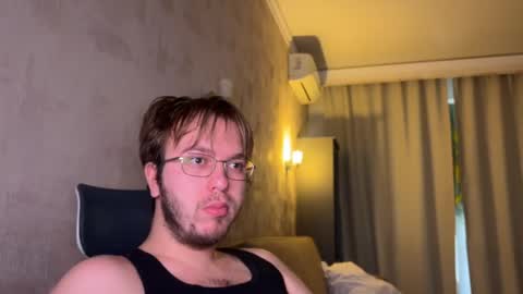 Celine online show from November 1, 2025, 5:53 am