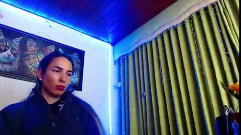 Snapshot of niki_1998 chatting on March 5, 2025, 12:49 am Natalia online show from March 5, 2025, 12:49 am