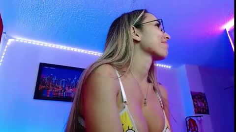 Snapshot of niki_1998 chatting on September 27, 2025, 5:18 pm Natalia online show from September 27, 2025, 5:18 pm