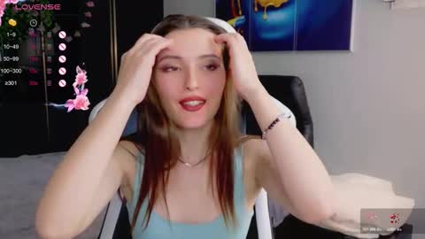 niki_cutes online show from March 4, 2026, 8:09 am