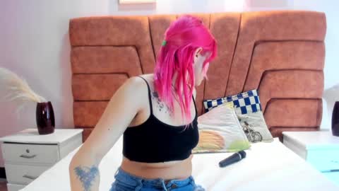 niki online show from January 13, 2025, 4:07 am