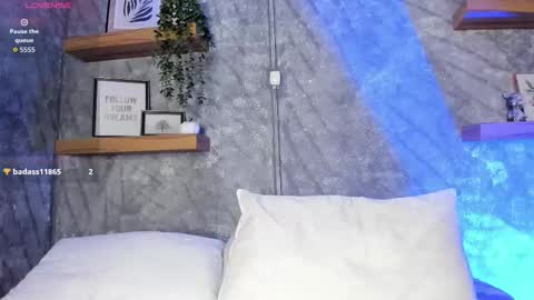    online show from December 18, 2025, 7:09 pm