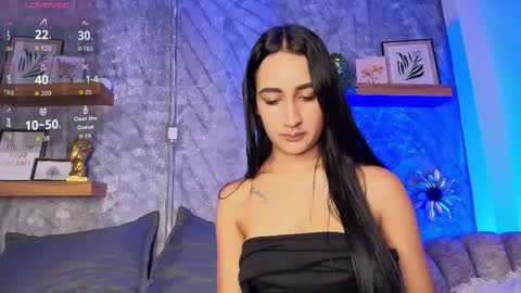 Snapshot of nikibrice chatting on February 8, 2026, 7:06 pm online show from February 8, 2026, 7:06 pm