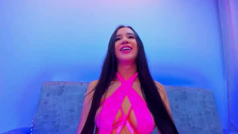 Snapshot of nikii_white chatting on March 27, 2026, 6:52 am nikii_white online show from March 27, 2026, 6:52 am