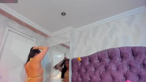 Nikki online show from October 15, 2025, 3:39 am