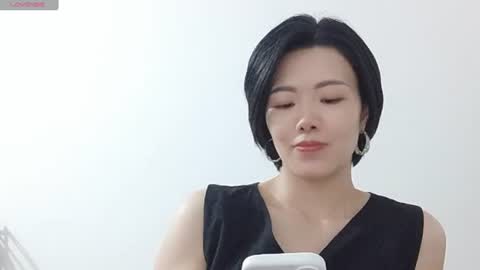 Snapshot of nikishine chatting on June 11, 2026, 12:47 pm nikishine online show from June 11, 2026, 12:47 pm