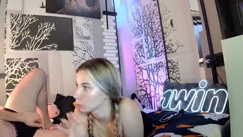 nikki7377 online show from December 21, 2024, 9:12 am