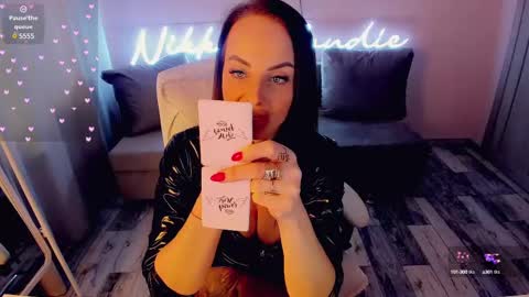 Snapshot of nikki_blondiee chatting on February 13, 2025, 7:56 am nikki_blondiee online show from February 13, 2025, 7:56 am
