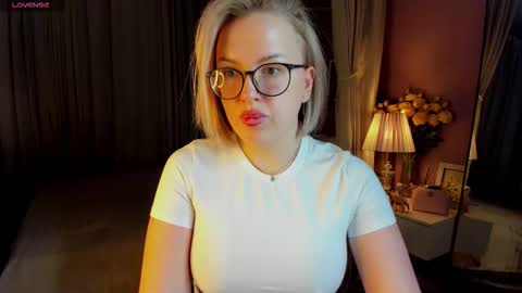 Nikki online show from January 19, 2026, 12:58 am