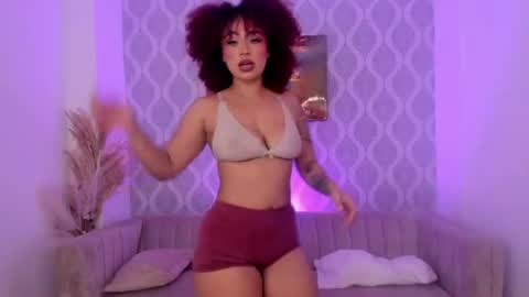 Snapshot of nikki_rousmel chatting on June 12, 2026, 4:33 am Nicole online show from June 12, 2026, 4:33 am