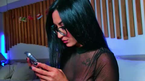 Nikki online show from October 3, 2025, 7:22 pm