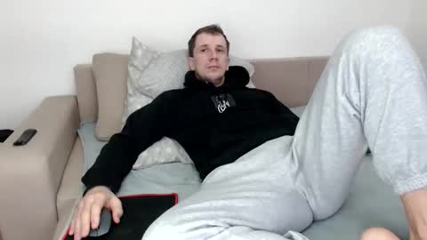 Nick online show from November 17, 2025, 8:20 am