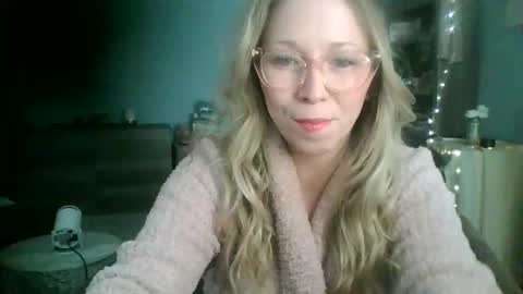nikkib653466 online show from January 12, 2026, 4:12 pm