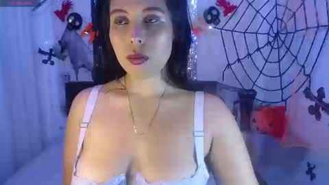Snapshot of nikkiemilky chatting on October 10, 2025, 1:48 am NikkieMilky online show from October 10, 2025, 1:48 am