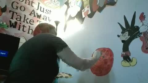 Nikkie online show from November 8, 2025, 4:29 pm