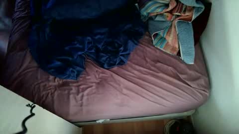 nikkigamer online show from December 18, 2025, 7:42 pm