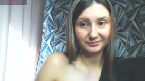 nikkikiss___ online show from February 14, 2026, 5:37 am